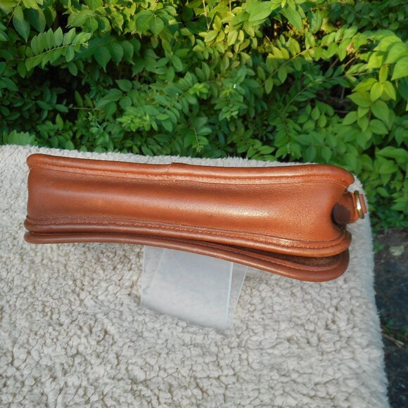 **SOLD** Vintage Coach Pocket Purse GUC 9988,  in , British Tan - Picture 5 of 11